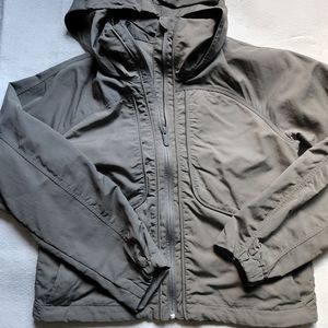 Lululemon Always Effortless Jacket in Sage Green Size 2